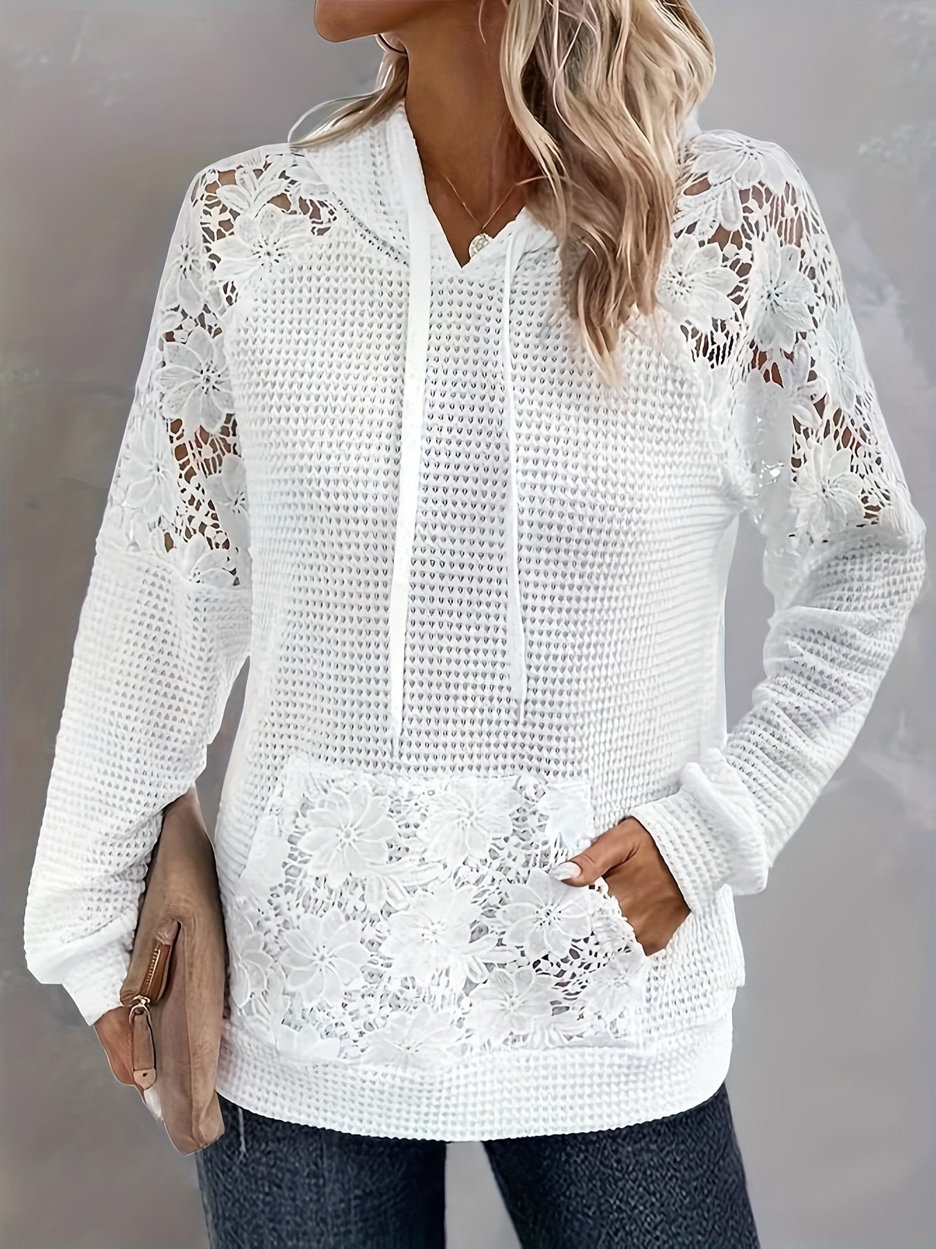 Sweatshirt com capuz estampado em renda e algodão