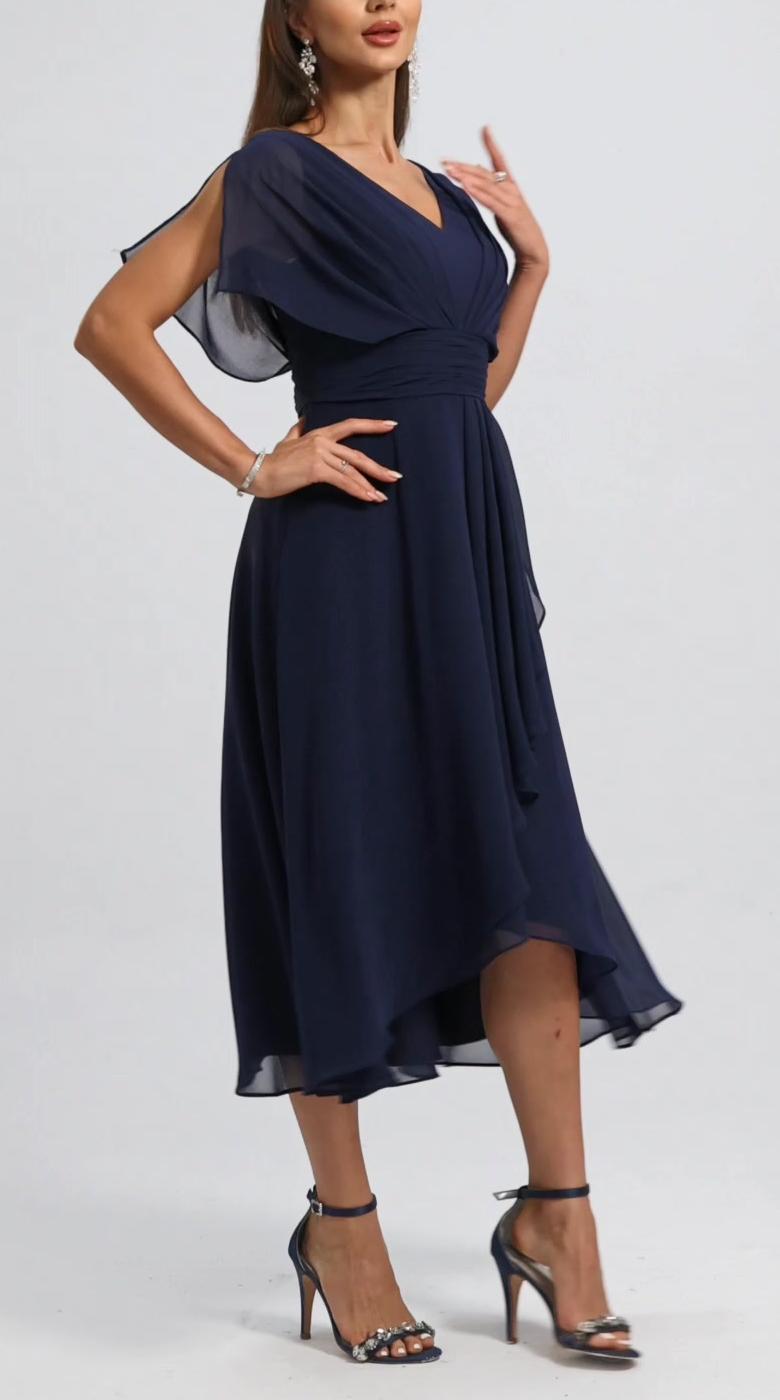 Vestido de menina com decote em V e entretela em chiffon