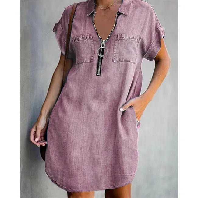 Vestido-camisa de ganga para menina de corte solto – vestido com gola, bolsos e fecho de correr.