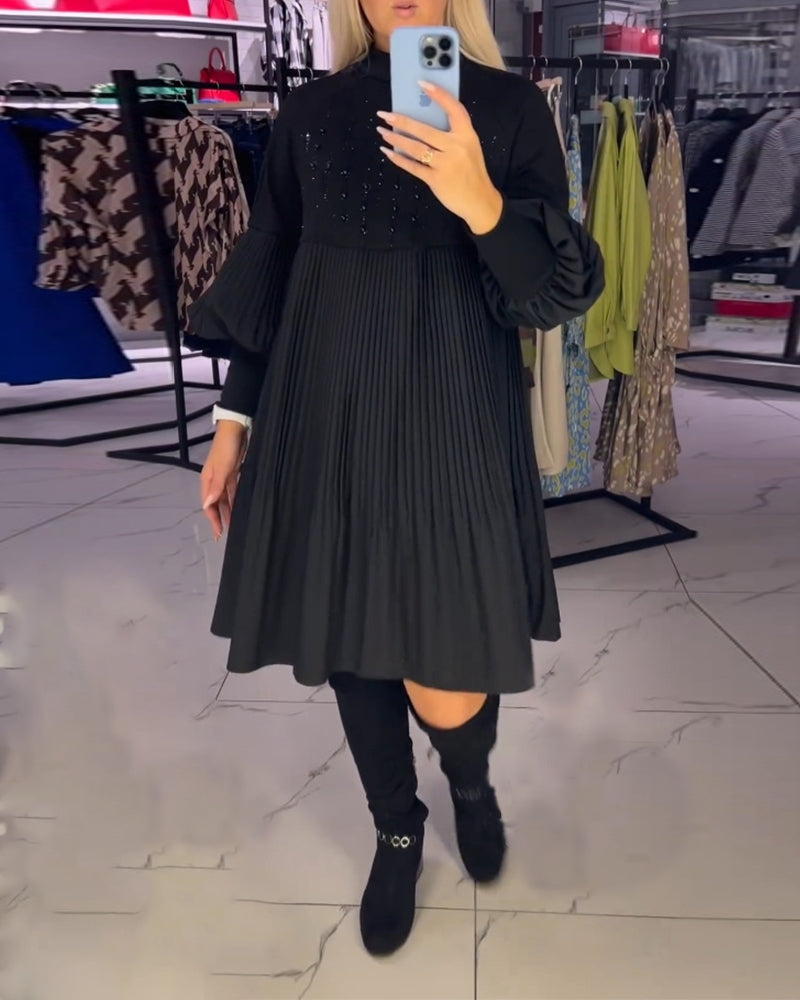 Vestido com mangas balão e gola alta