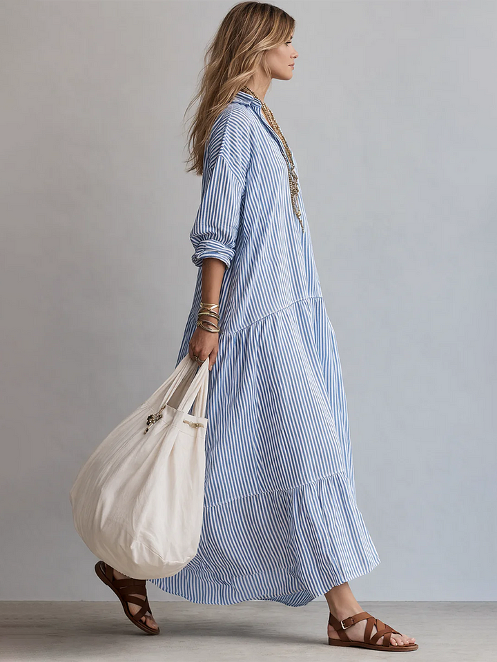 Vestido feminino casual listrado e largo