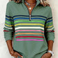 Sweatshirt moderna com gola de meio fecho e riscas arco-íris