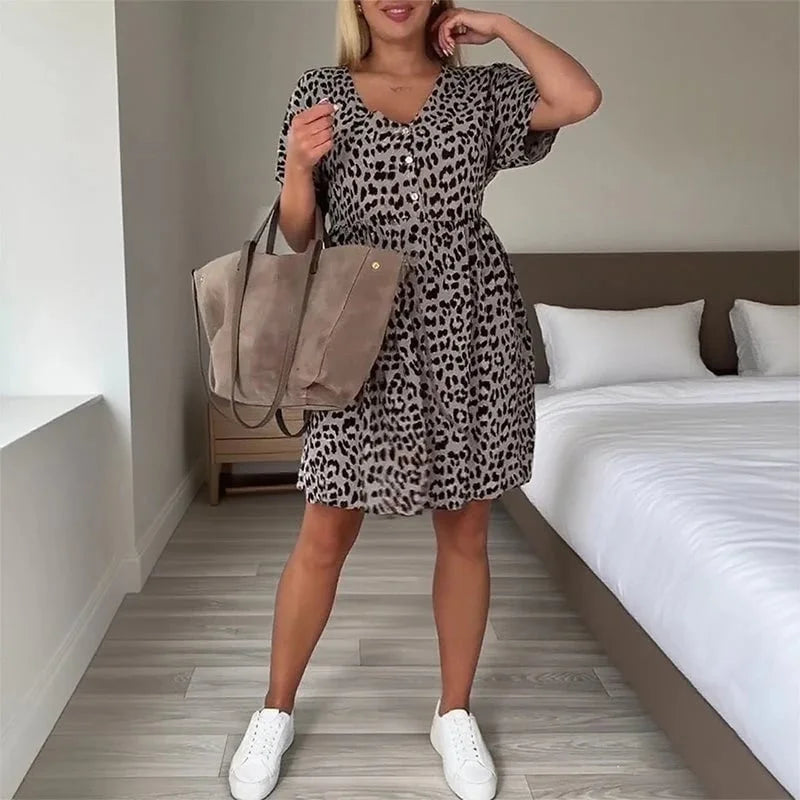 Vestido casual de mulher de manga curta e decote em V