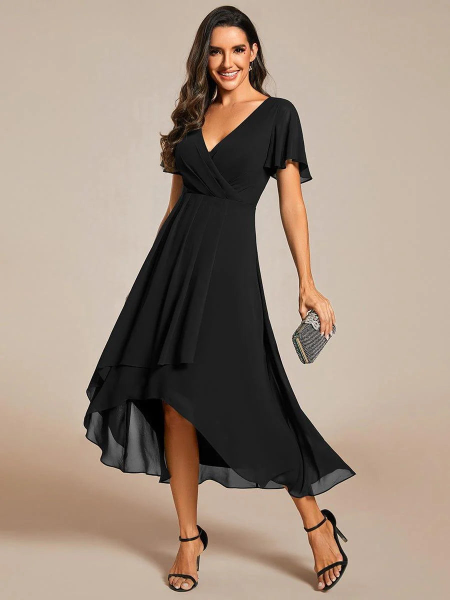 Vestido de menina com mangas franzidas e decote em V plissado