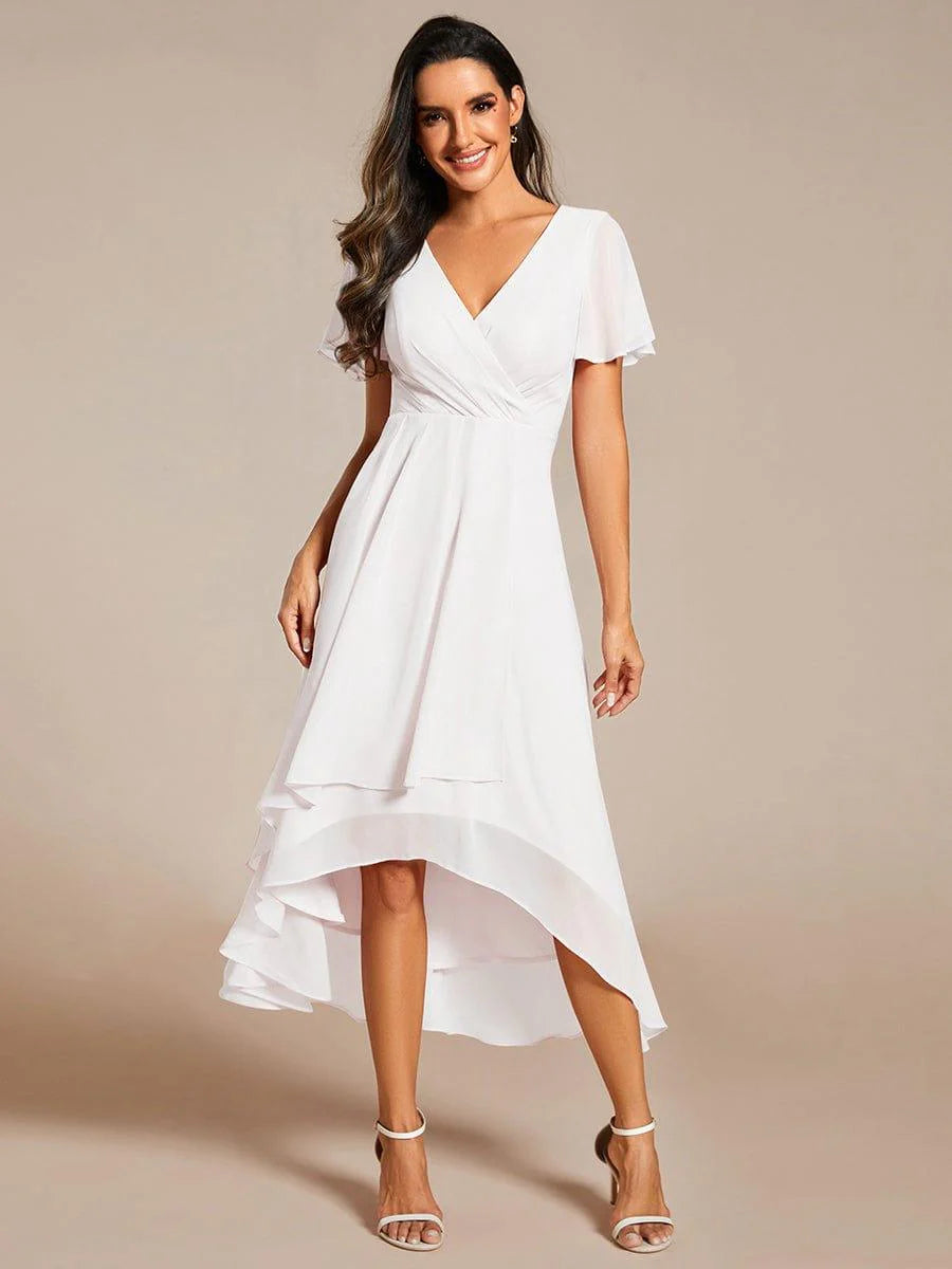 Vestido de menina com mangas franzidas e decote em V plissado