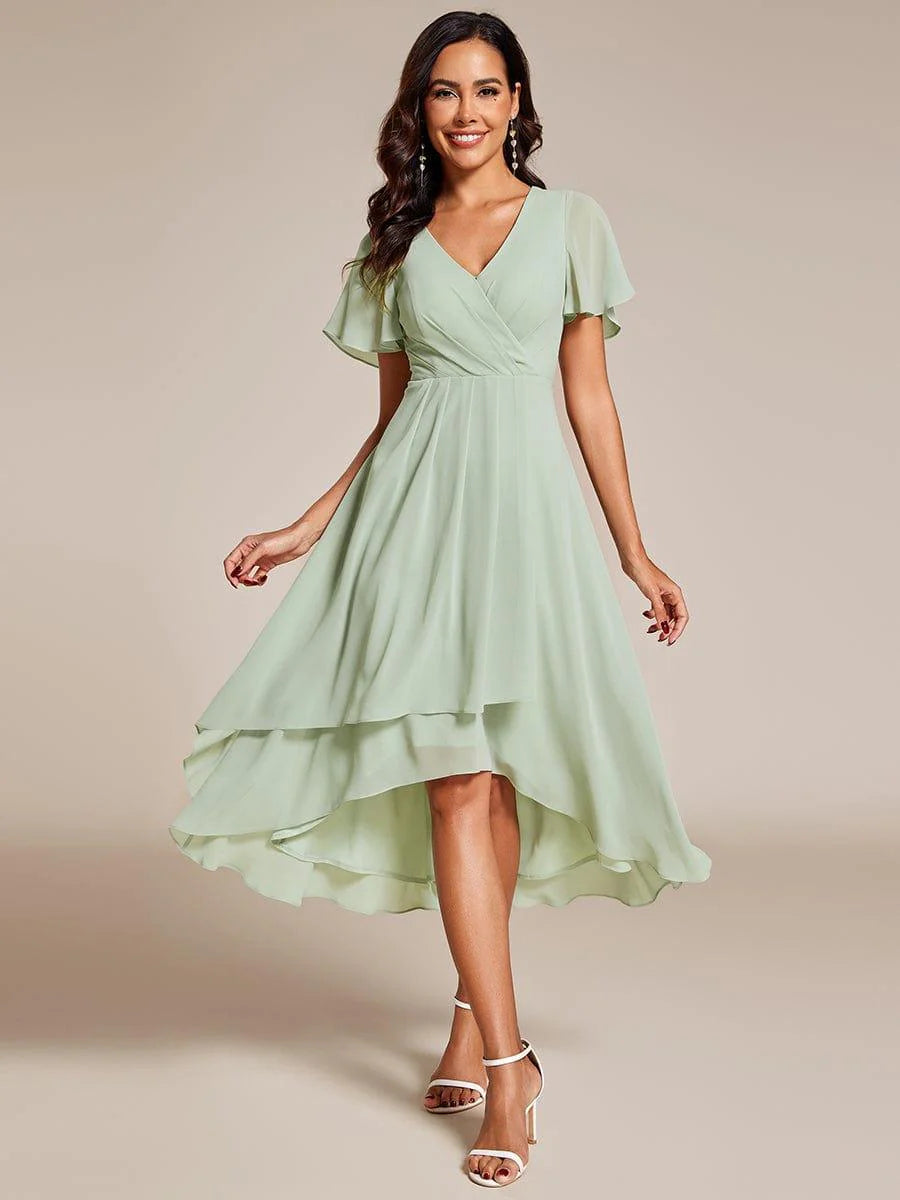 Vestido de menina com mangas franzidas e decote em V plissado