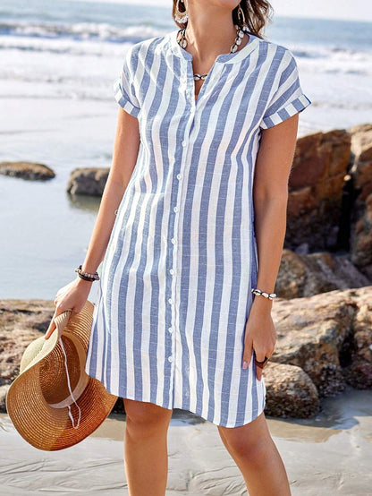 Vestido camiseiro listrado elegante