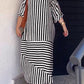 Vestido casual largo com decote redondo e racha às riscas