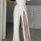 Macacão feminino elegante e sexy com ombros caídos e rachas altas