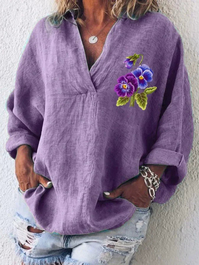 Camisa casual para mulher roxa com decote em V e motivo floral