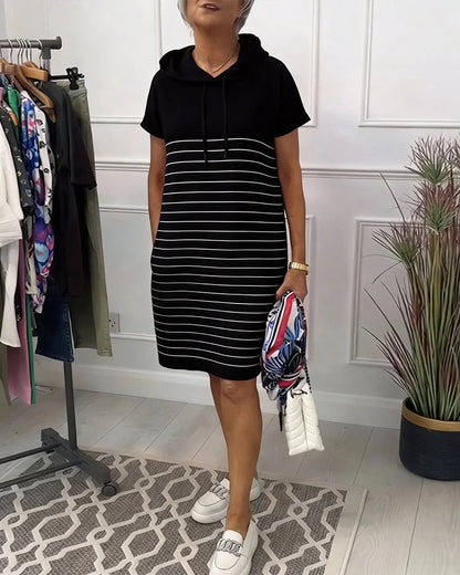 Vestido casual com capuz e alças