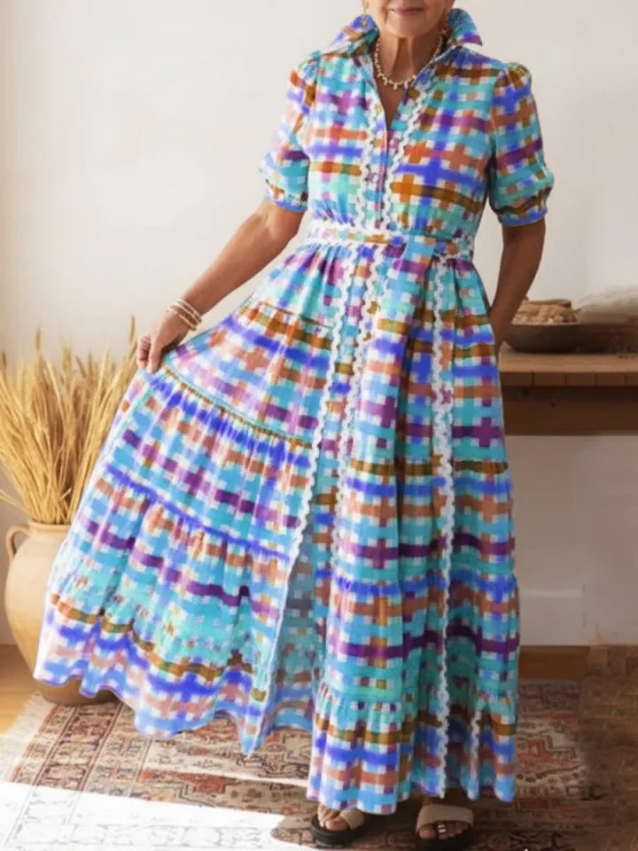 Vestido camiseiro com gola e estampado artístico de quadrados coloridos