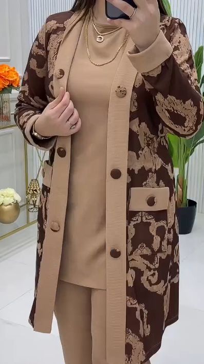 Conjunto de senhora estampado de três peças