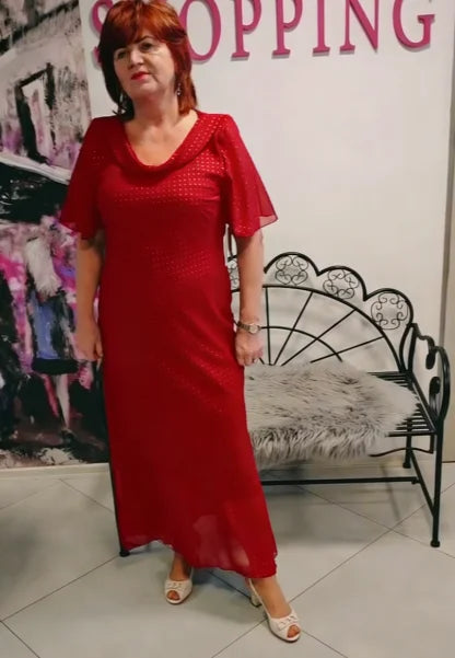 Vestido em chiffon com decote em V e strass