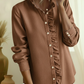 Camisa de ganga elegante com gola de renda