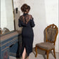 Vestido com design bordado em renda