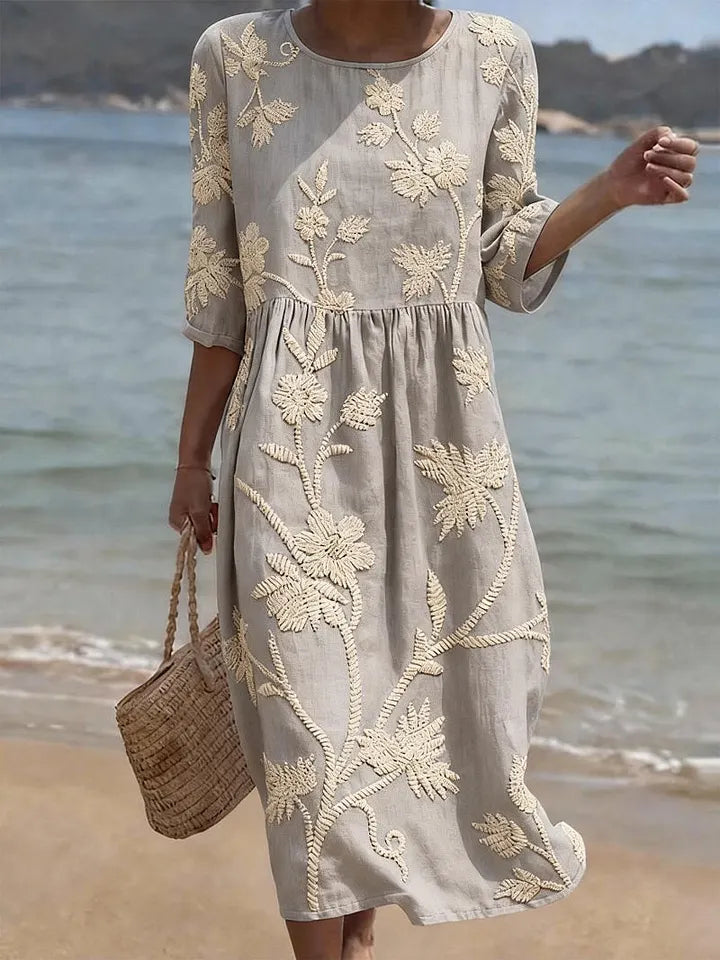 Vestido Midi Fluido com Bordado Floral – Coleção Vintage Elegante
