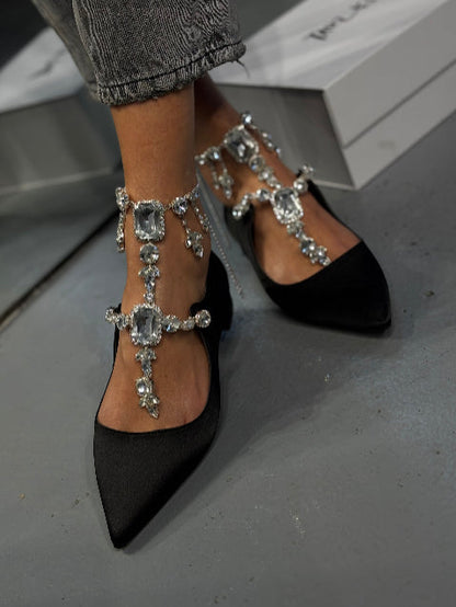 Sapatilhas com detalhes em cristal preto