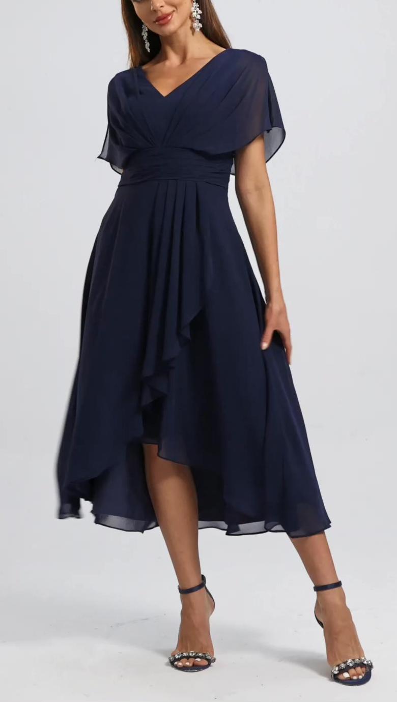 Vestido de menina com decote em V e entretela em chiffon