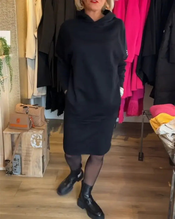 Vestido casual com capuz e bolsos