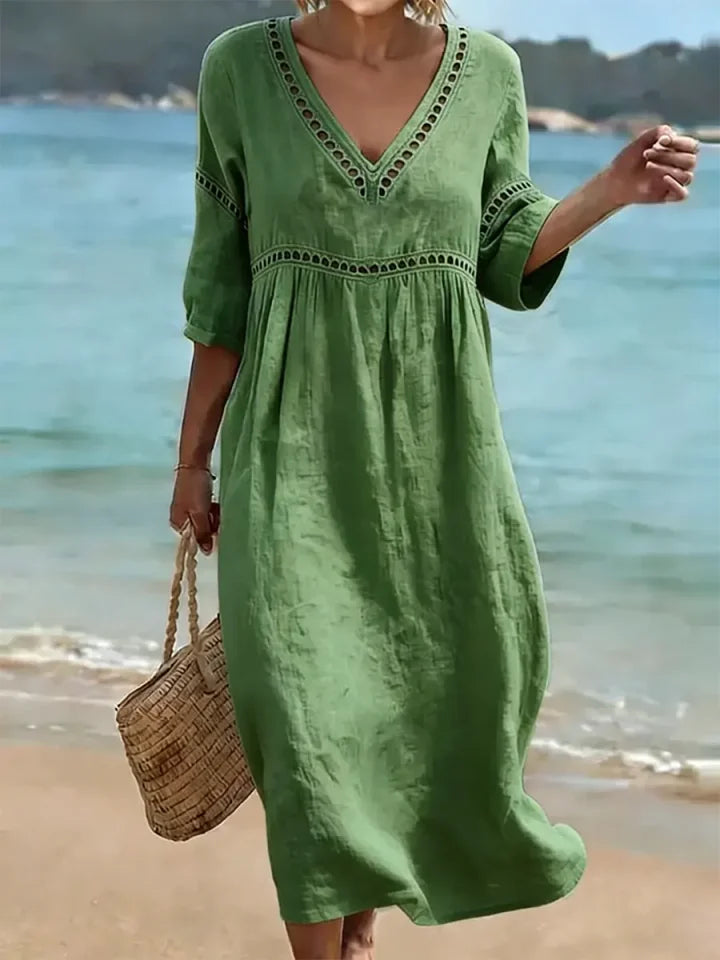 Vestido de mulher em algodão, liso, elegante e casual, para o verão, num estilo retro.