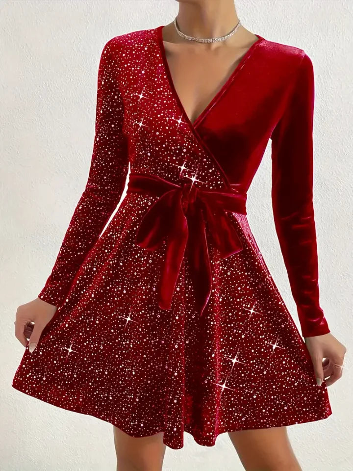Vestido elegante em veludo com decote em V