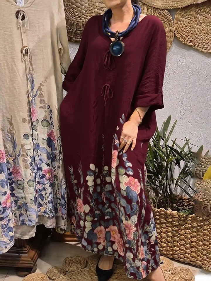 Ramo de senhora com flores, vestido solto de linho