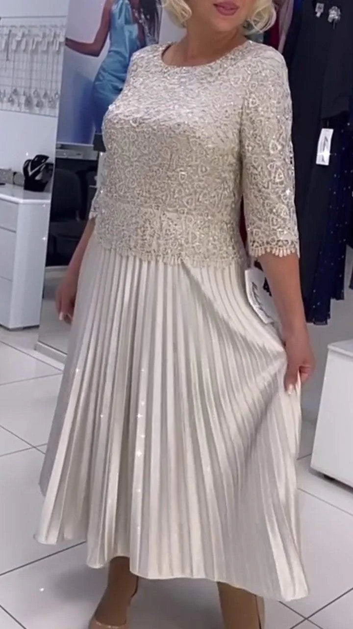 Vestido de menina com decote redondo e lantejoulas