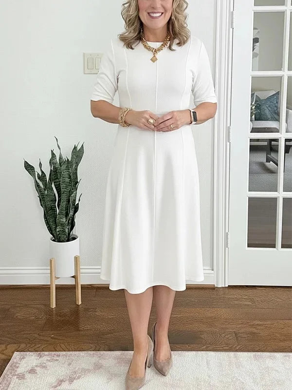 Vestido midi liso com mangas 3/4 e decote redondo