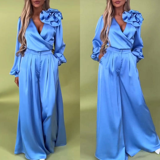 Abito lussuoso con camicia in raso e pantaloni larghi