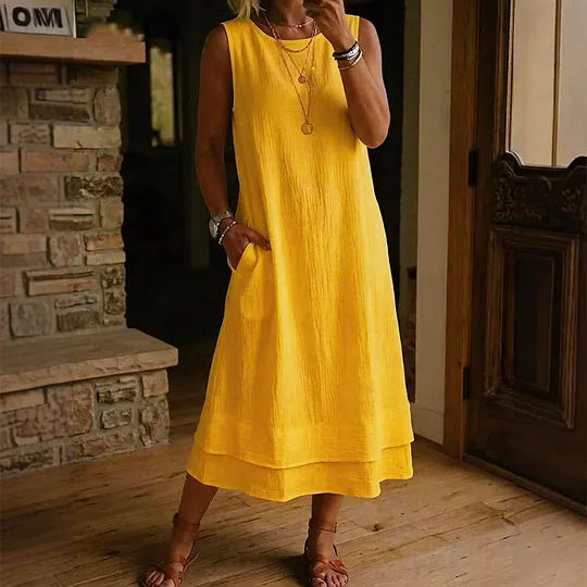 Vestido de mulher de algodão sem mangas com folhos em camadas