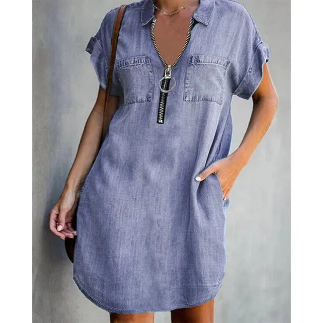 Vestido-camisa de ganga para menina de corte solto – vestido com gola, bolsos e fecho de correr.