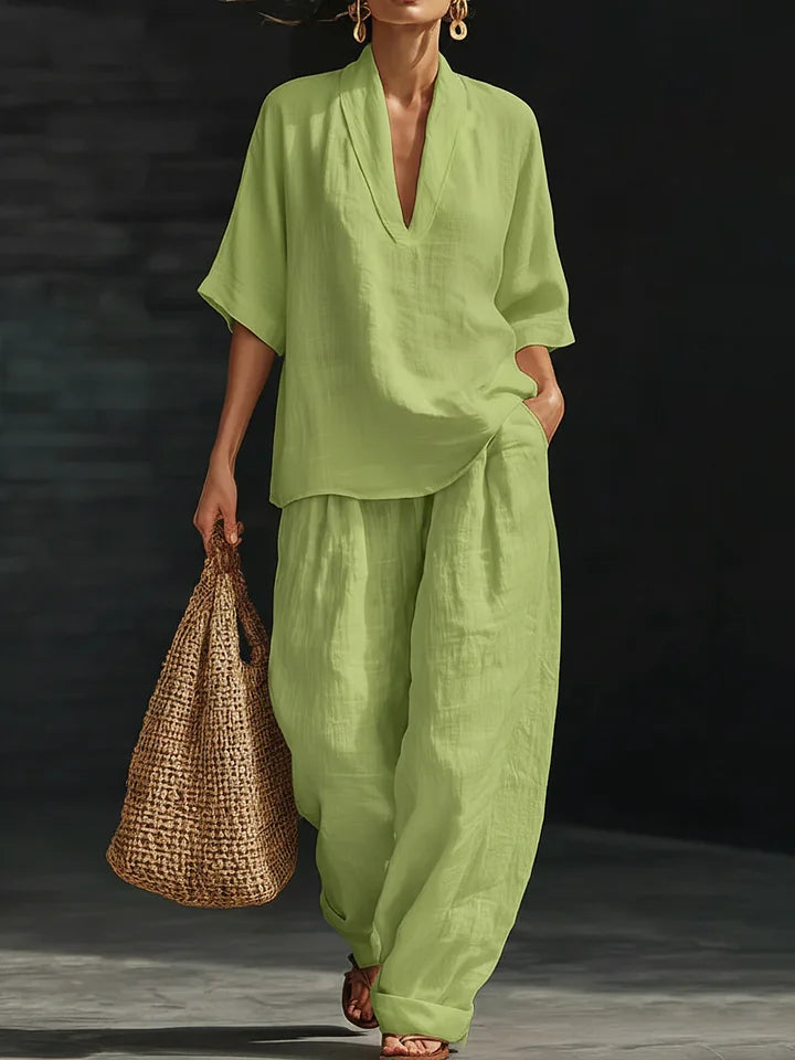 Conjunto de senhora em linho de duas peças, casual e confortável.