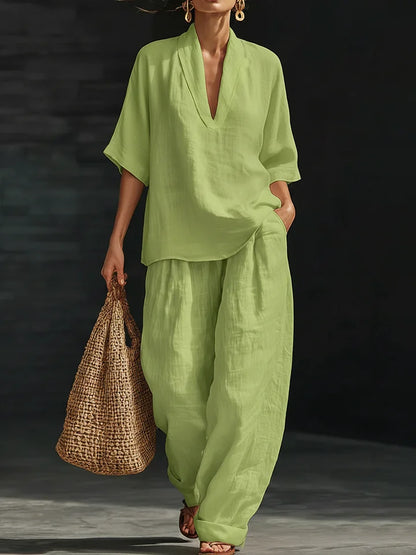 Conjunto de senhora em linho de duas peças, casual e confortável.