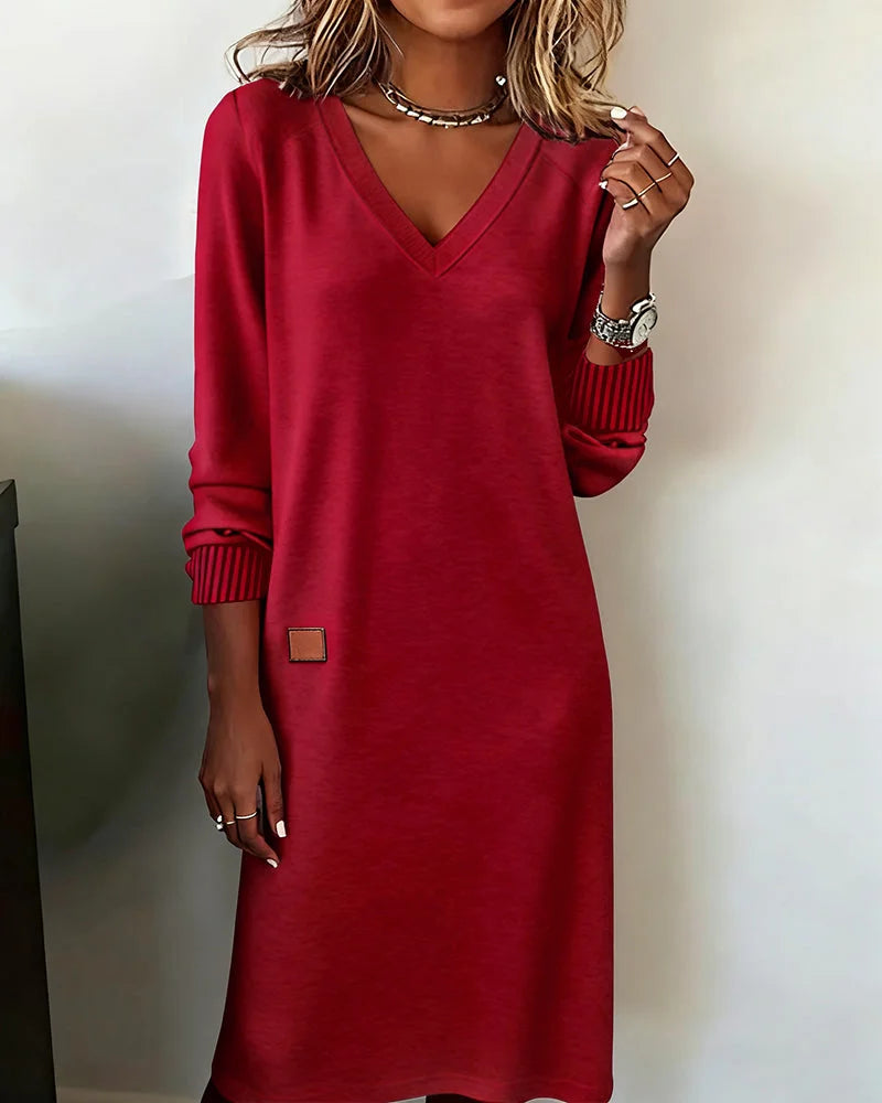 Vestido camisola com decote em V da moda