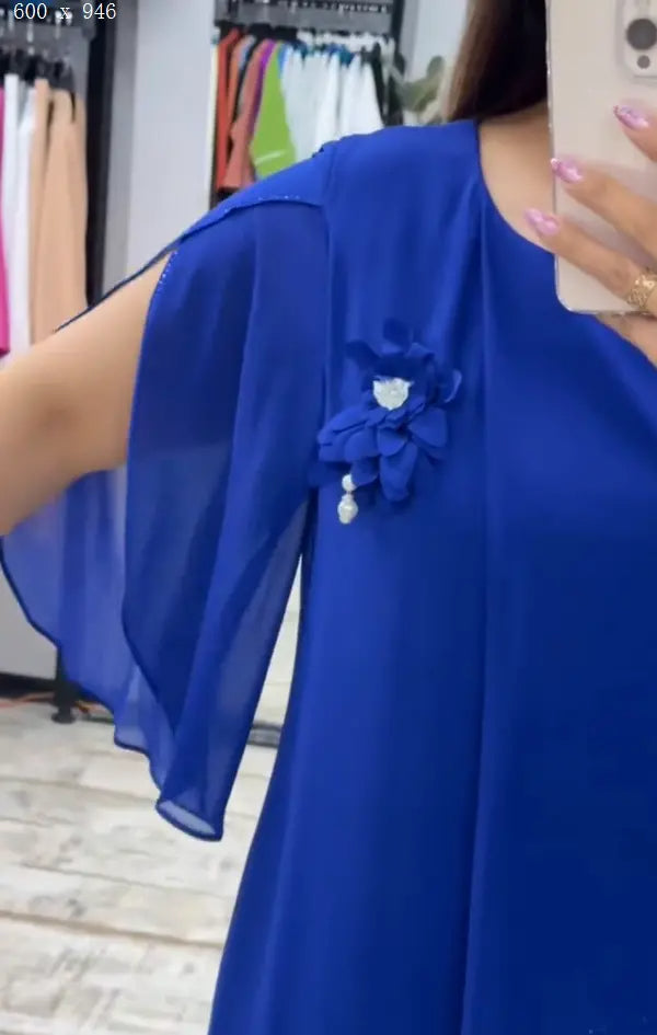 Novo vestido moderno, design clássico, elegante e simples