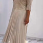 Vestido de menina com decote redondo e lantejoulas