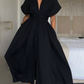 Vestido midi para mulher com decote em V e detalhe de atilhos