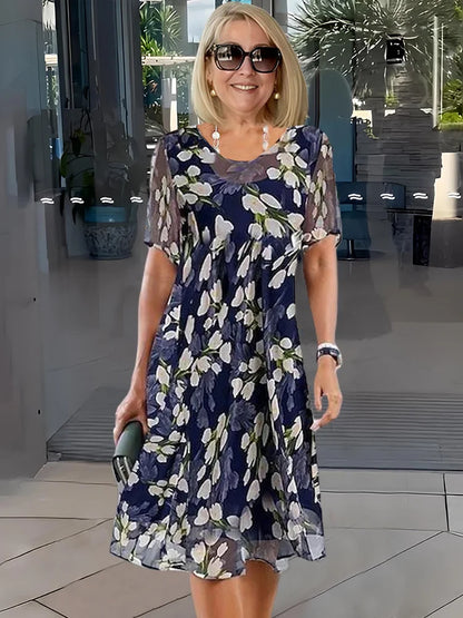 Vestido com estampado floral e cintura dupla