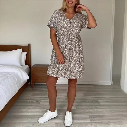 Vestido casual de mulher de manga curta e decote em V