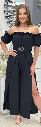 Macacão feminino elegante e moderno com folhos e fenda de um ombro só