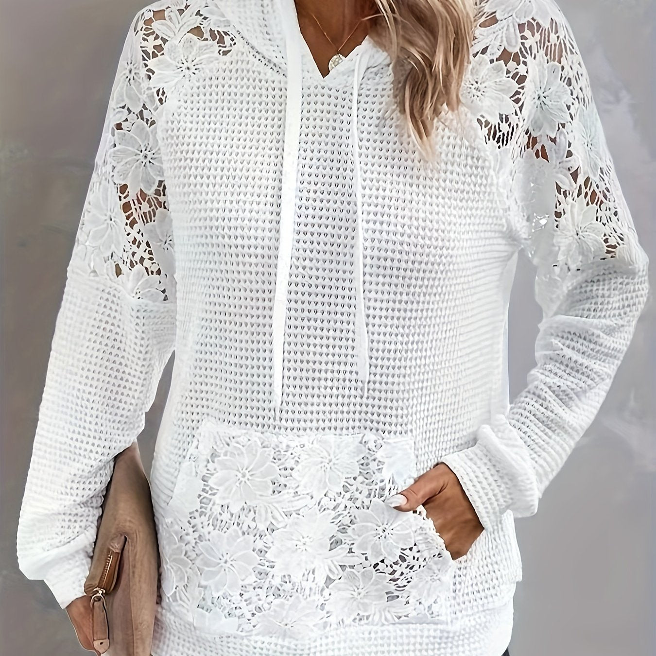Sweatshirt com capuz estampado em renda e algodão
