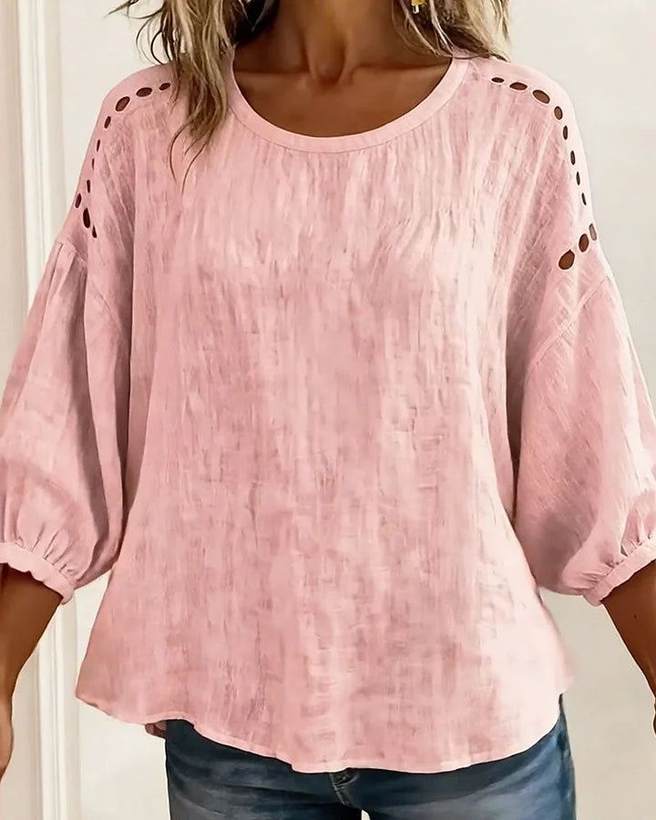 Blusa de menina vazada em linho e algodão