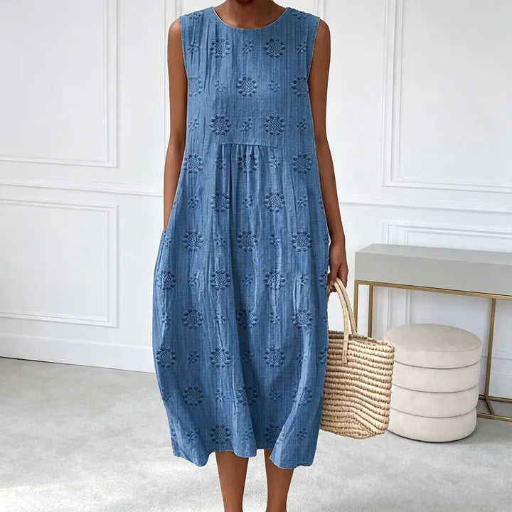 Vestido sem mangas com bordado floral (com bolsos)