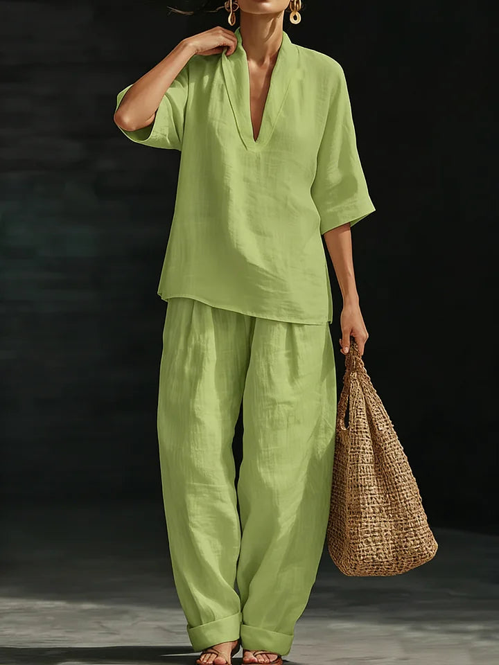 Conjunto de senhora em linho de duas peças, casual e confortável.