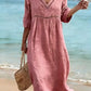 Vestido de mulher em algodão, liso, elegante e casual, para o verão, num estilo retro.