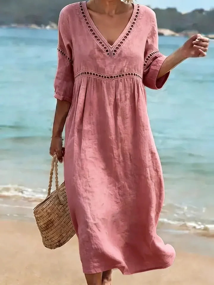 Vestido de mulher em algodão, liso, elegante e casual, para o verão, num estilo retro.