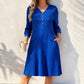 Vestido de malha para mulher com decote em V e riscas verticais