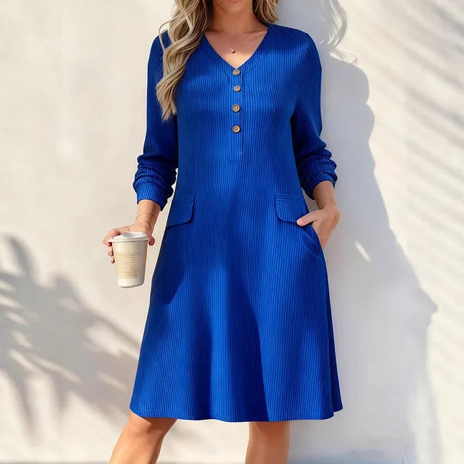 Vestido de malha para mulher com decote em V e riscas verticais