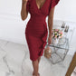Vestido sexy com decote em V e cintura subida com folhos